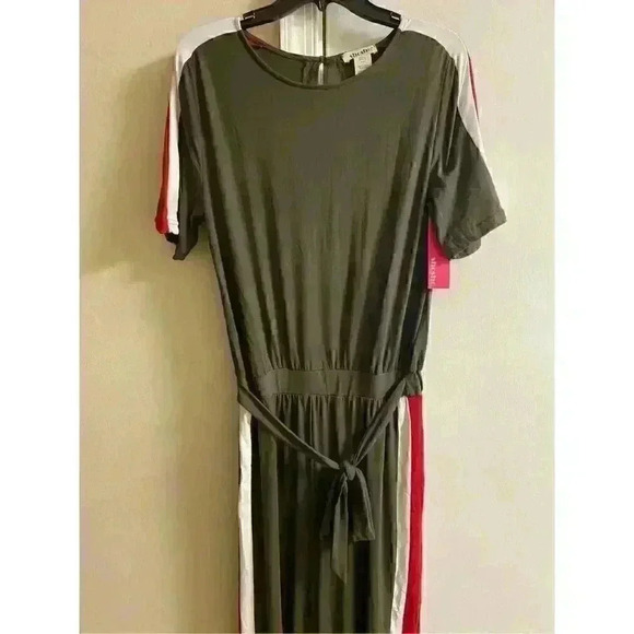SHOSHO WOMEN'S Olive Green Shirt Sleeve Elastic Waist Jumpsuit, NWT, Medium. - Picture 2 of 5